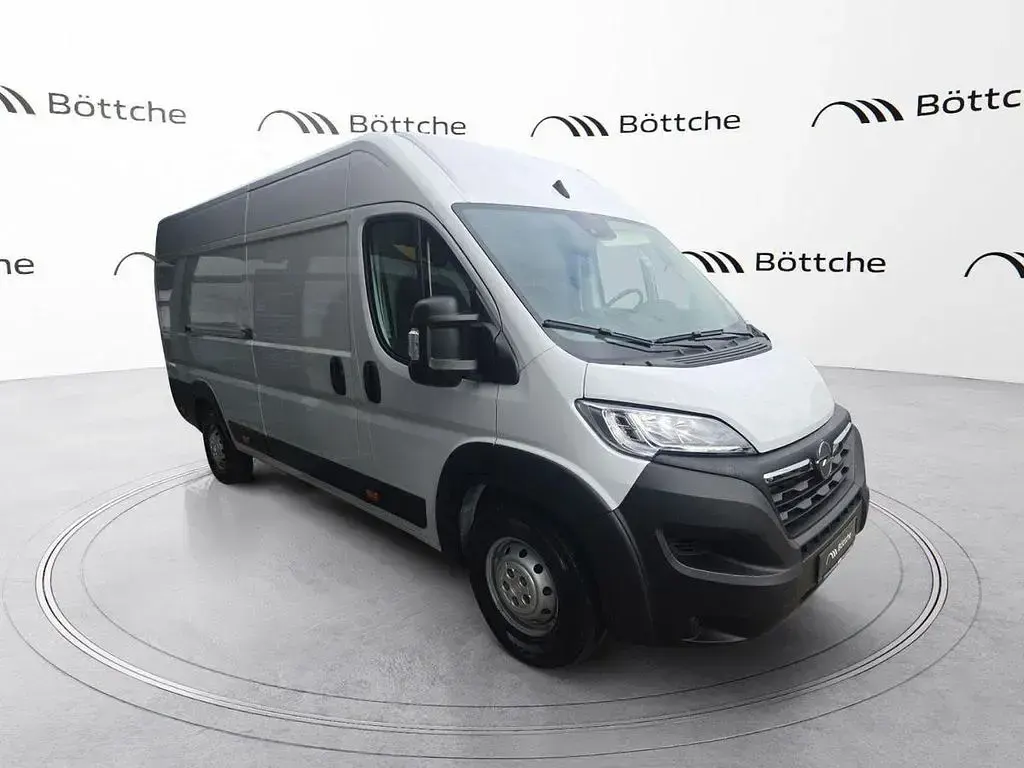 Gebraucht Opel Movano Edition 140 PS (102 kW) 2024 Lackierung weiss icy/typ aussenverkleidung spiegel flach standard Van