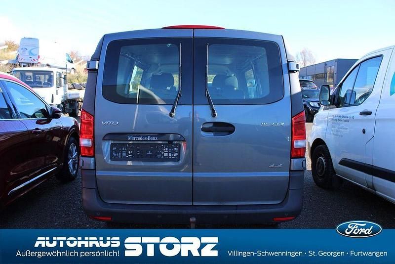 Gebraucht Mercedes Vito 163 PS (119 kW) 2017 Flintgrau Van