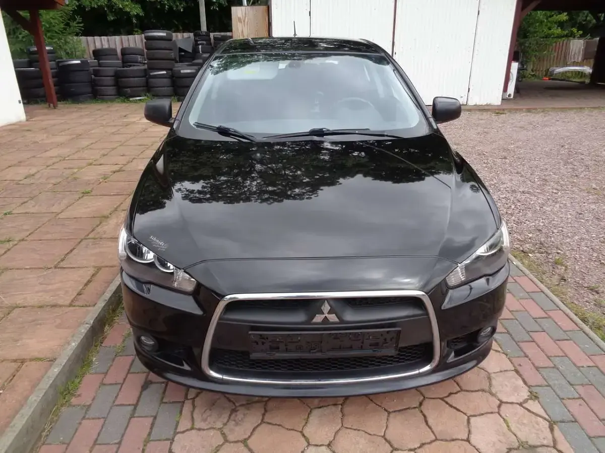 Gebraucht Mitsubishi Lancer 117 PS (86 kW) 2012 Schwarz Limousine