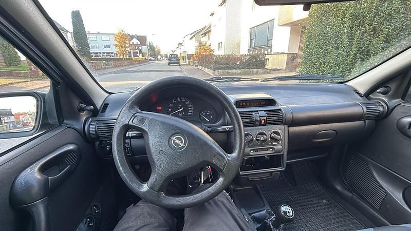 Gebraucht Opel Corsa Eco 50 PS (36 kW) 2000 Grau Kleinwagen