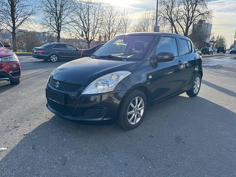 Schwarz Gebraucht 2011 Suzuki Swift Club Limousine | 4.975 € (Etwas zu teuer) - Bild 1/4