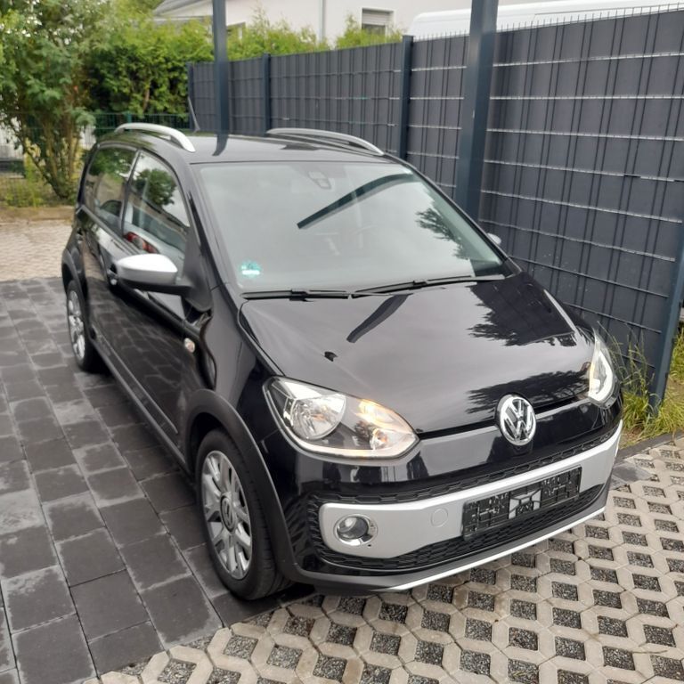 Schwarz Gebraucht 2013 VW cross up! Kleinwagen | 8.900 € (Etwas zu teuer) - Bild 1/4