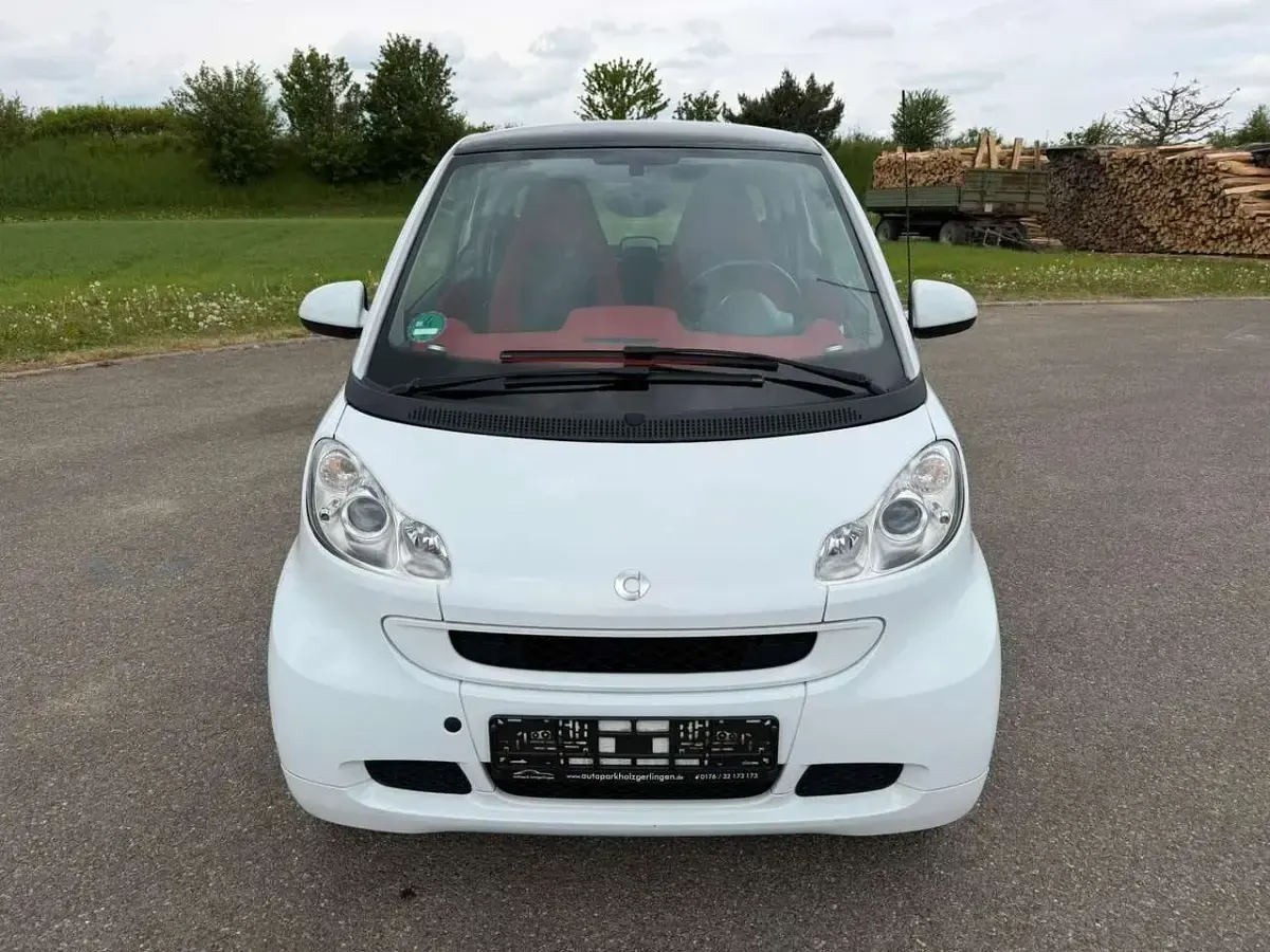 Używany Smart ForTwo Coupé 71 KM (52 kW) 2011 Biały Coupe