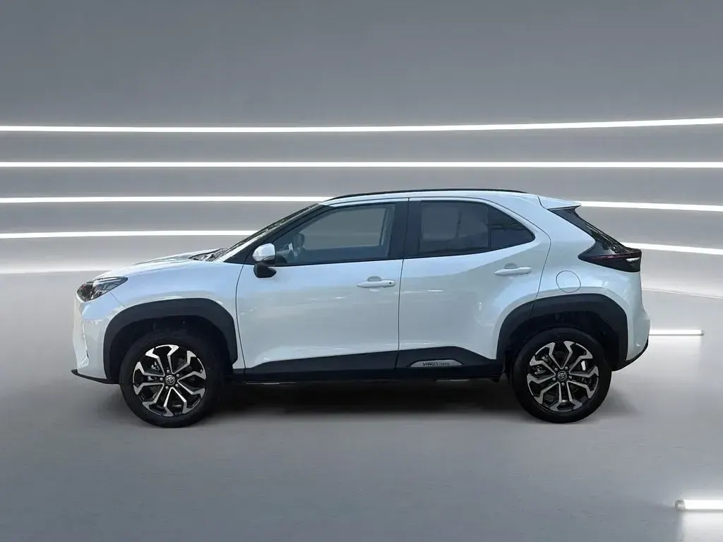 Neu Toyota Yaris Cross 131 PS (96 kW) 2026 Weiß SUV