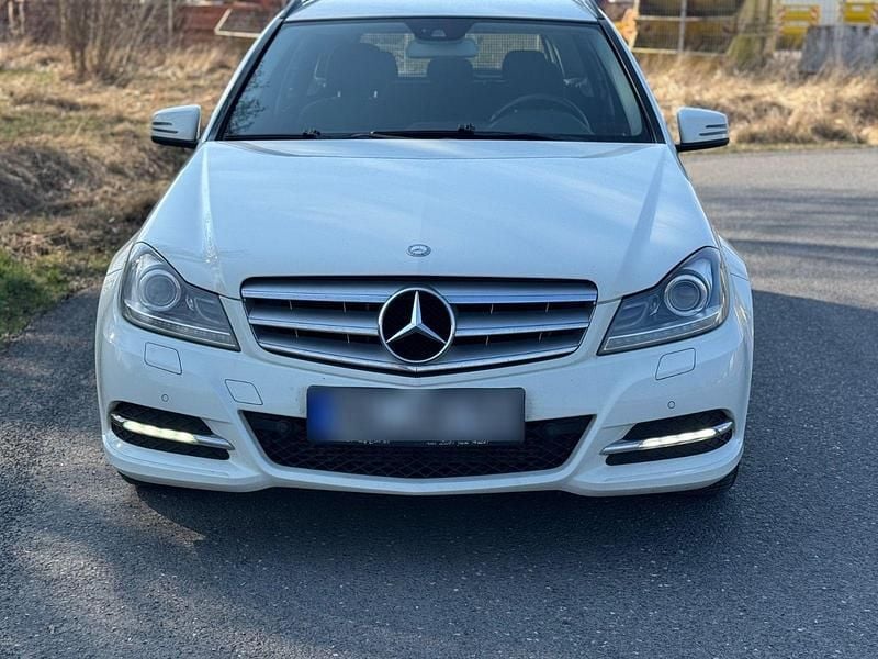 Gebraucht Mercedes C220 170 PS (125 kW) 2011 Weiß Kombi