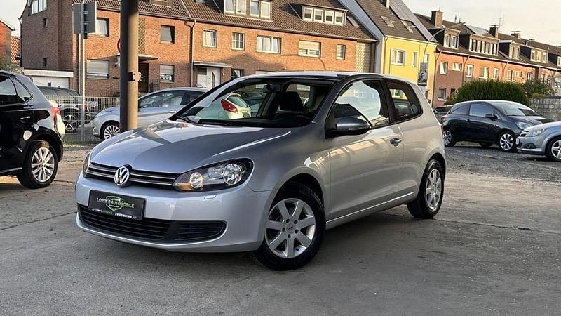 Silber Gebraucht 2008 VW Golf VI Trendline Limousine | 4.990 € (Fairer Preis) - Bild 1/4