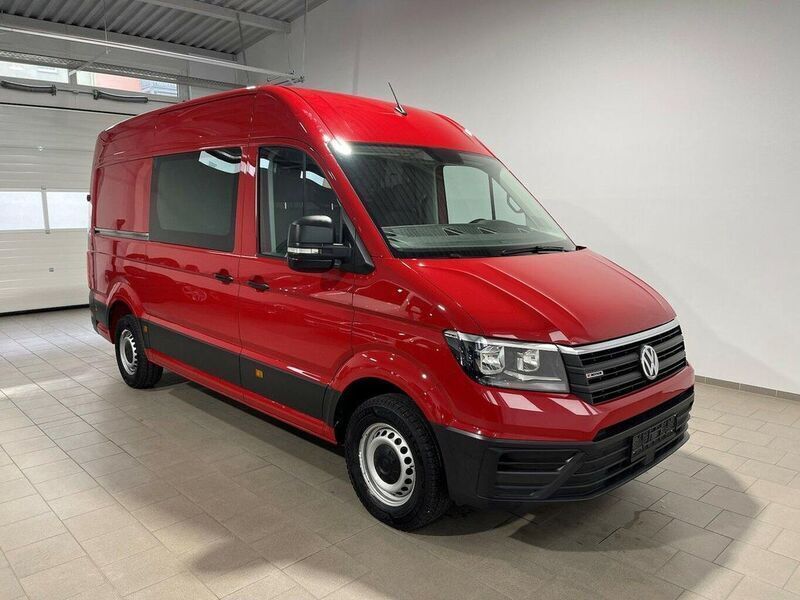 Rot Gebraucht 2018 VW Crafter Van | 45.990 € - Bild 1/4