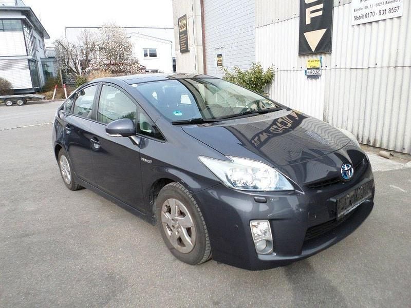 Gebraucht Toyota Prius Executive 99 PS (72 kW) 2011 Grau Limousine