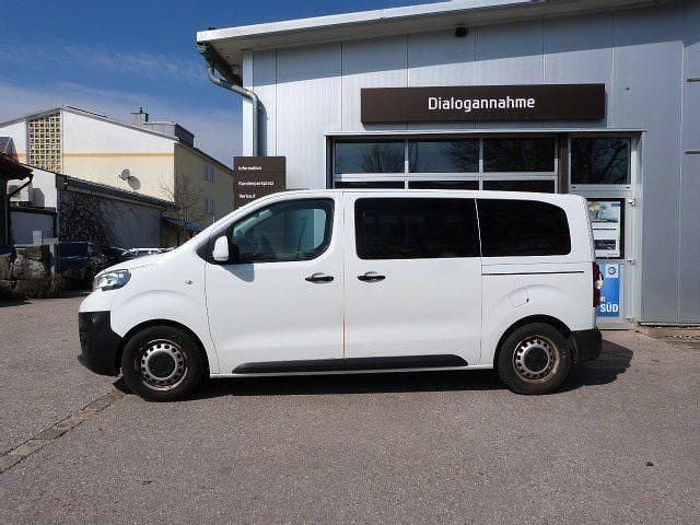 Gebraucht Peugeot Expert 150 PS (110 kW) 2018 Weiß Van