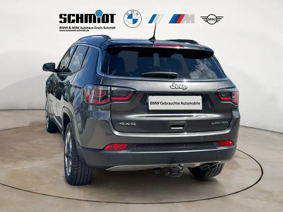 Gebraucht Jeep Compass Limited 170 PS (125 kW) 2017 Grau SUV
