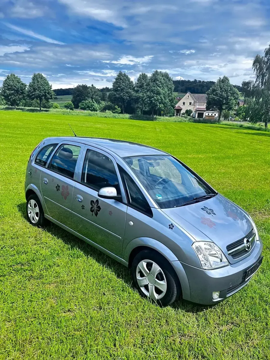 Gebraucht Opel Meriva 105 PS (77 kW) 2005 Silber Van / Kleinbus