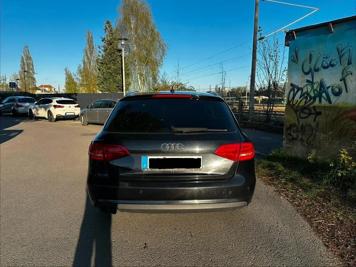 Usata Audi A4 143 CV (105 kW) 2013 Nero Station wagon