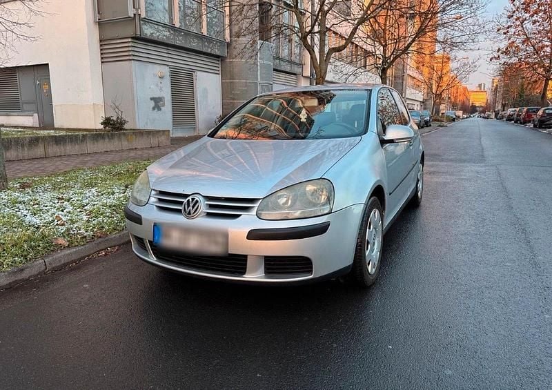 Gebraucht VW Golf 115 PS (84 kW) 2004 Grau Coupé