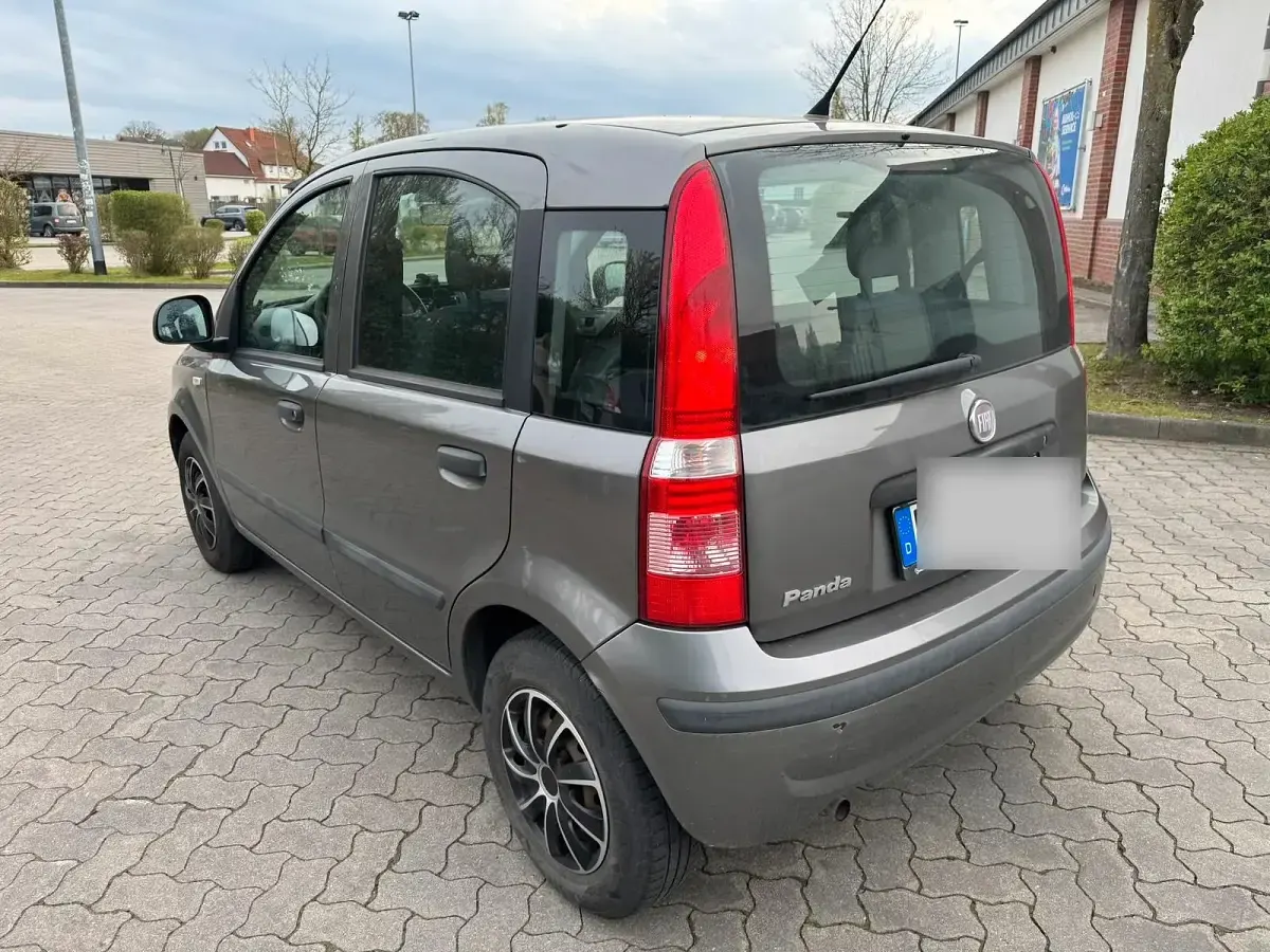 Gebraucht Fiat Panda 69 PS (50 kW) 2012 Grau Kleinwagen