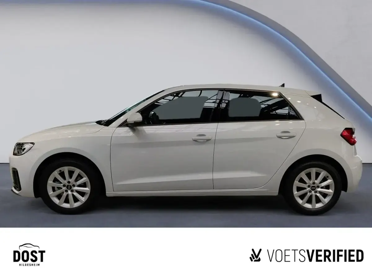 Gebraucht Audi A1 Sportback Advanced Plus 116 PS (85 kW) 2025 Gletscherweiß metallic Kleinwagen