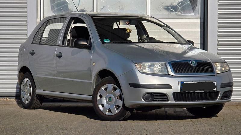 Gebraucht Skoda Fabia Classic 54 PS (39 kW) 2005 Silber Limousine