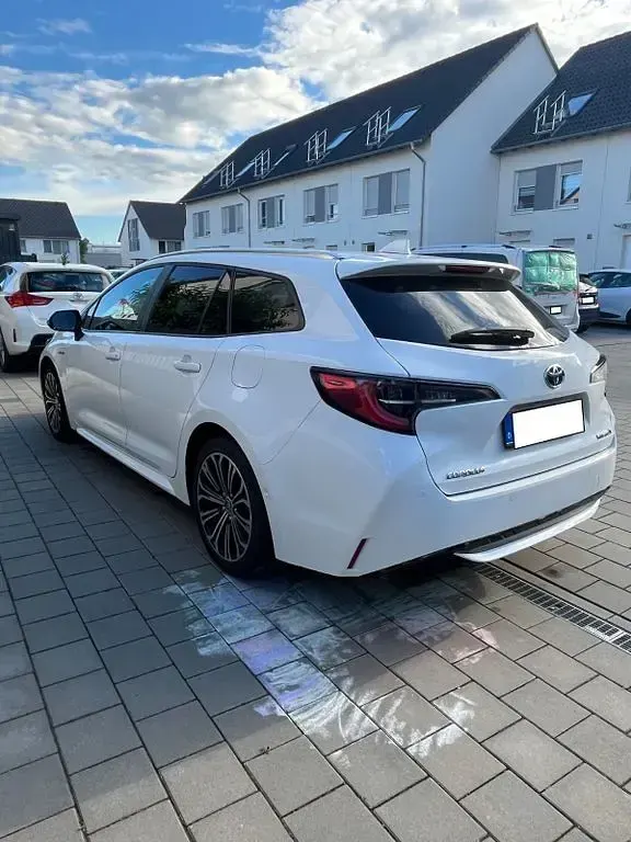 Gebraucht Toyota Corolla Team 184 PS (135 kW) 2021 Weiß Limousine