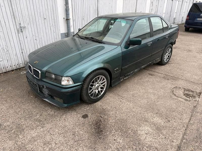Second-hand BMW 328 193 CP (141 kW) 1995 Verde Berlinǎ