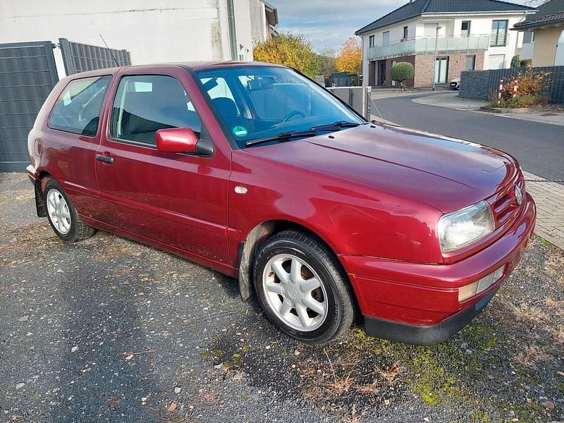 Gebraucht VW Golf III 75 PS (55 kW) 1997 Rot Limousine