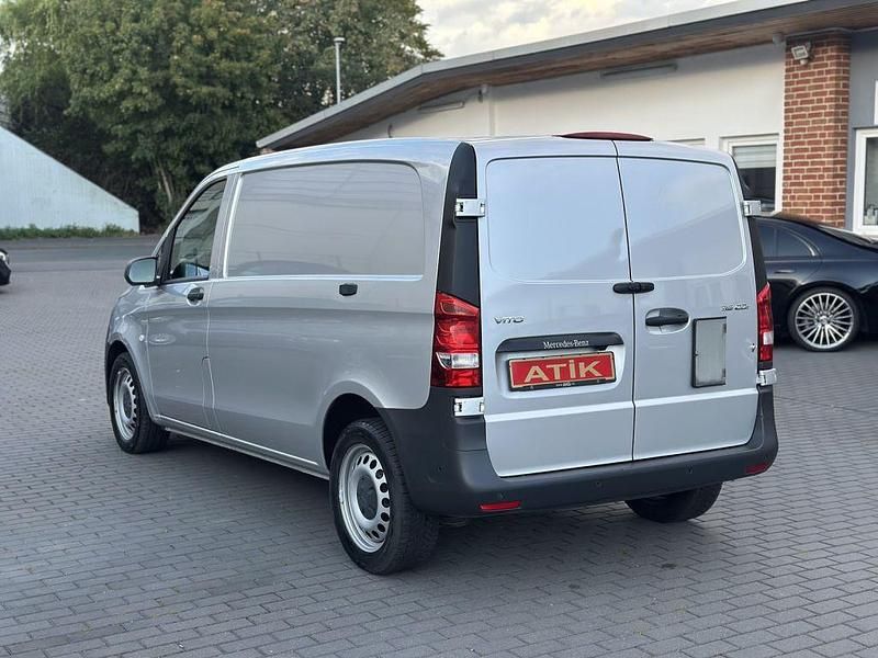 Gebraucht Mercedes Vito 190 PS (139 kW) 2020 Brillantsilber metallic (metallic) Van