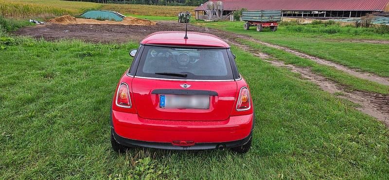 Gebraucht Mini Cooper 75 PS (55 kW) 2009 Rot Kleinwagen