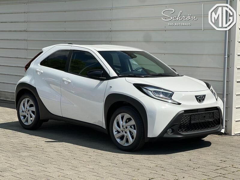 Neu 2025 Toyota Aygo Active Kleinwagen | 17.771 € - Bild 1/4