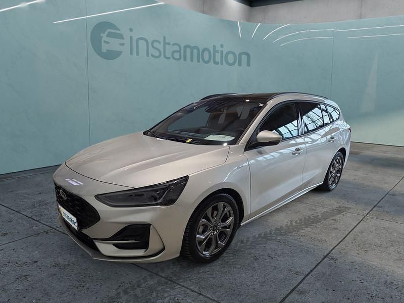 Silber Gebraucht 2023 Ford Focus ST-Line Kombi | 27.199 € (Fairer Preis) - Bild 1/4