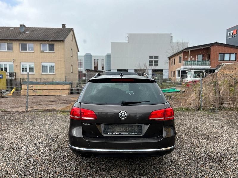 Gebraucht VW Passat 140 PS (102 kW) 2014 Braun Kombi