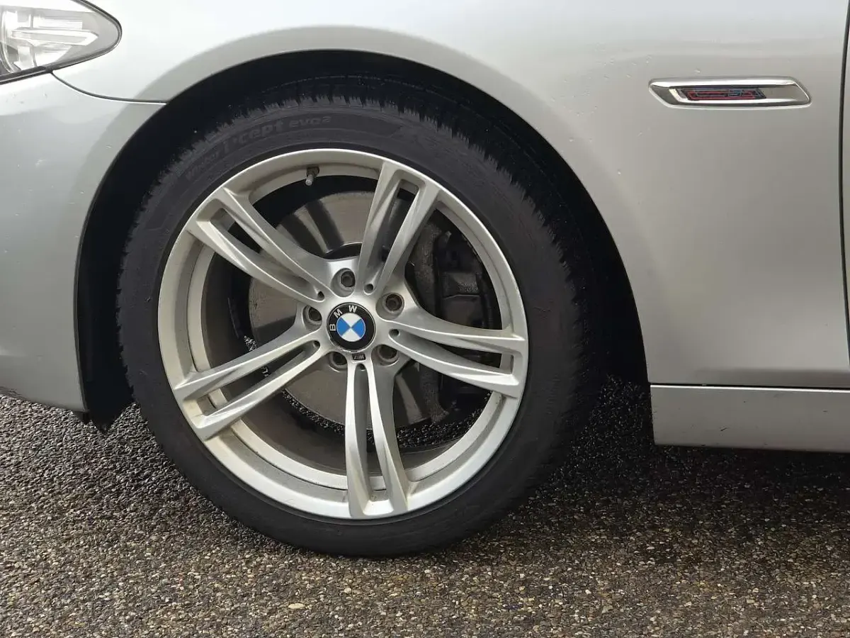 Gebraucht BMW 525 Luxury Line 218 PS (160 kW) 2016 Silber Kombi