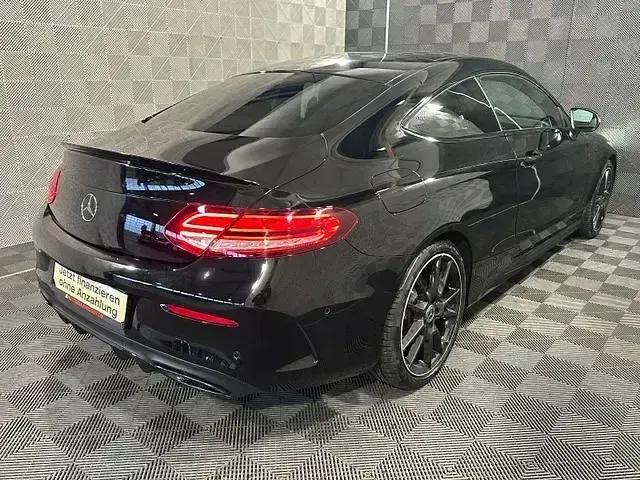 Gebraucht Mercedes C200 AMG line 184 PS (135 kW) 2023 Schwarz Coupé