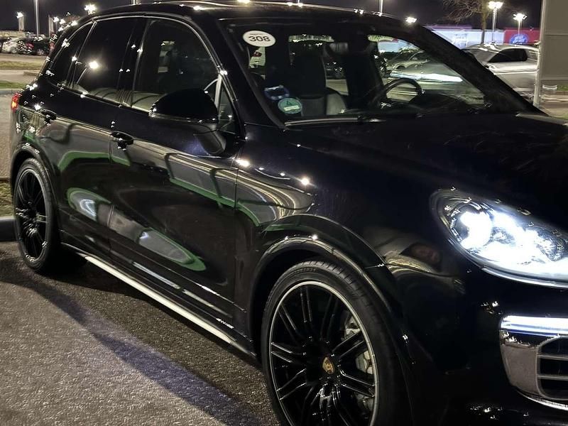 Schwarz Gebraucht 2016 Porsche Cayenne S SUV | 35.500 € (Guter Preis) - Bild 1/4