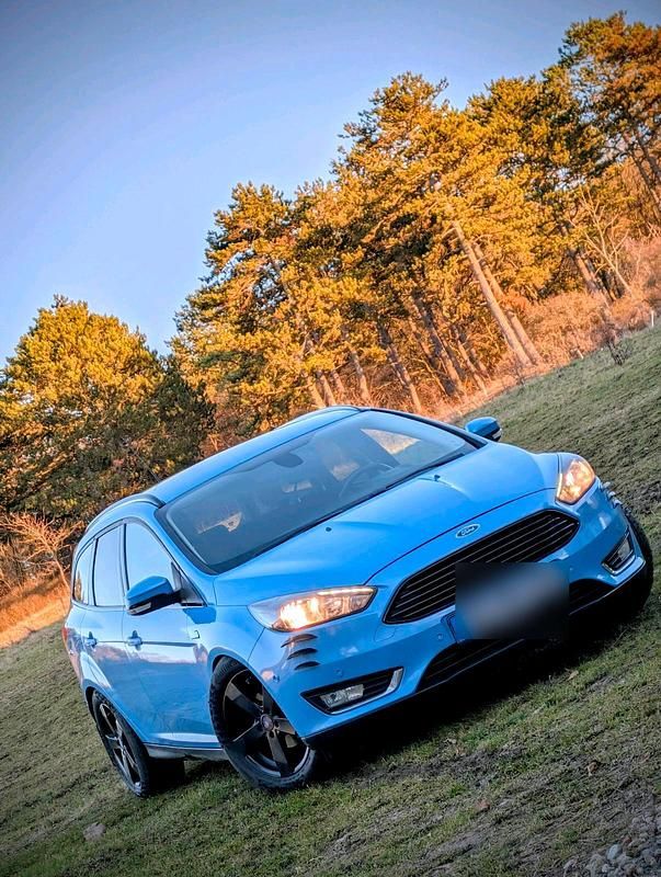 Gebraucht Ford Focus 125 PS (91 kW) 2016 Blau Kombi