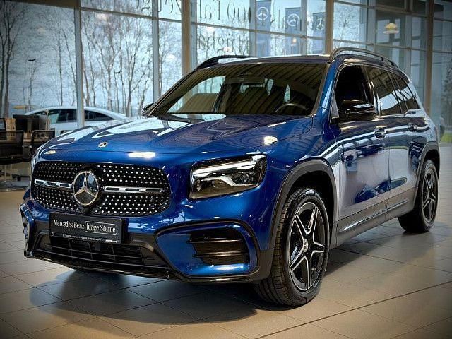 Blau Gebraucht 2025 Mercedes GLB200 AMG SUV | 41.400 € (Guter Preis) - Bild 1/4