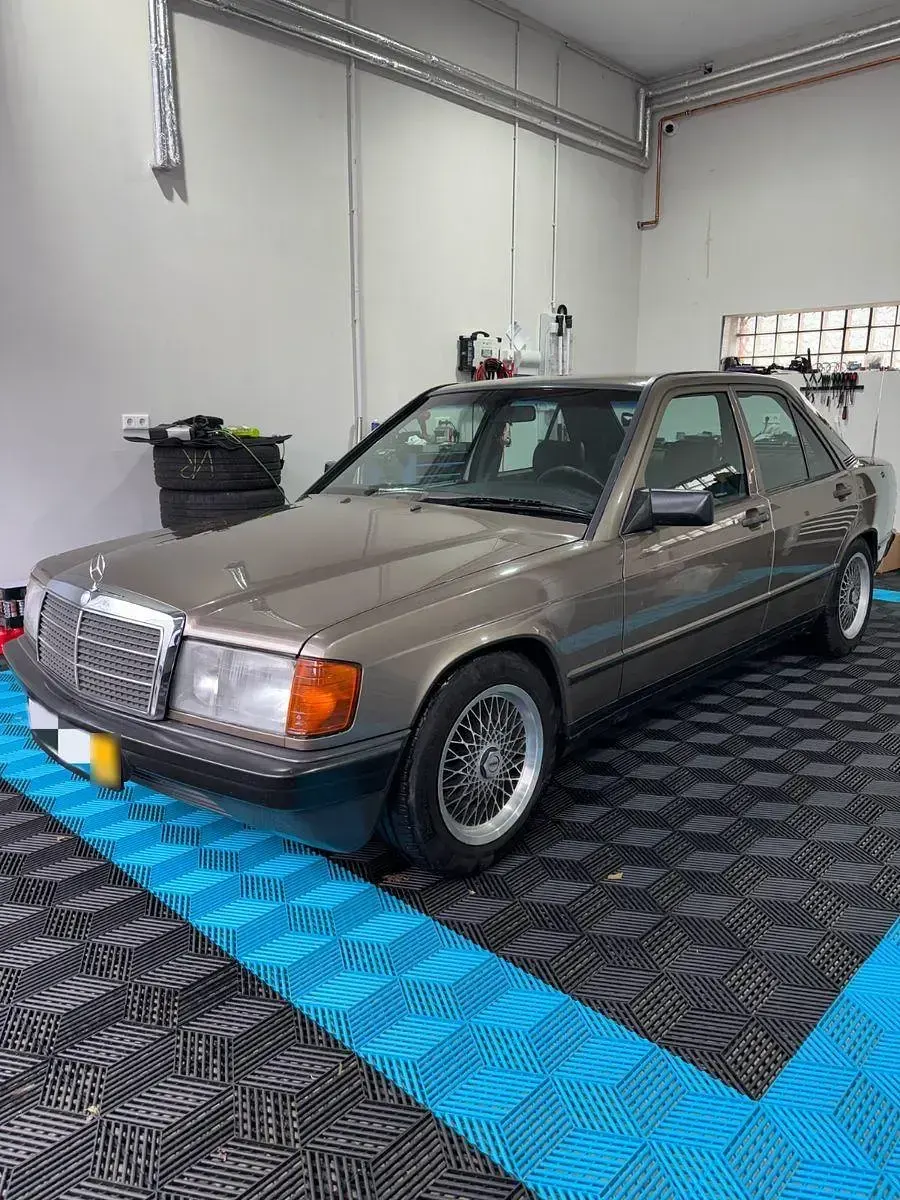 Occasion Mercedes 190 72 ch (52 kW) 1987 Marron Berline