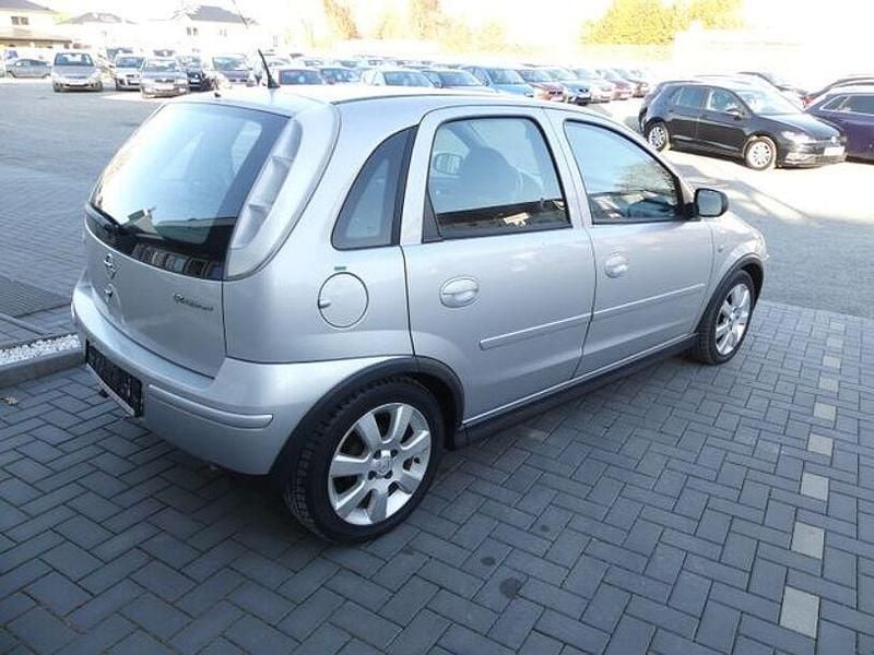 Gebraucht Opel Corsa Edition 80 PS (58 kW) 2006 Silber Kleinwagen