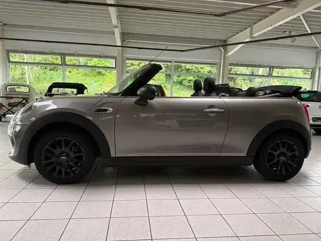 Gebraucht Mini One Cabriolet 102 PS (75 kW) 2019 Silber Cabrio