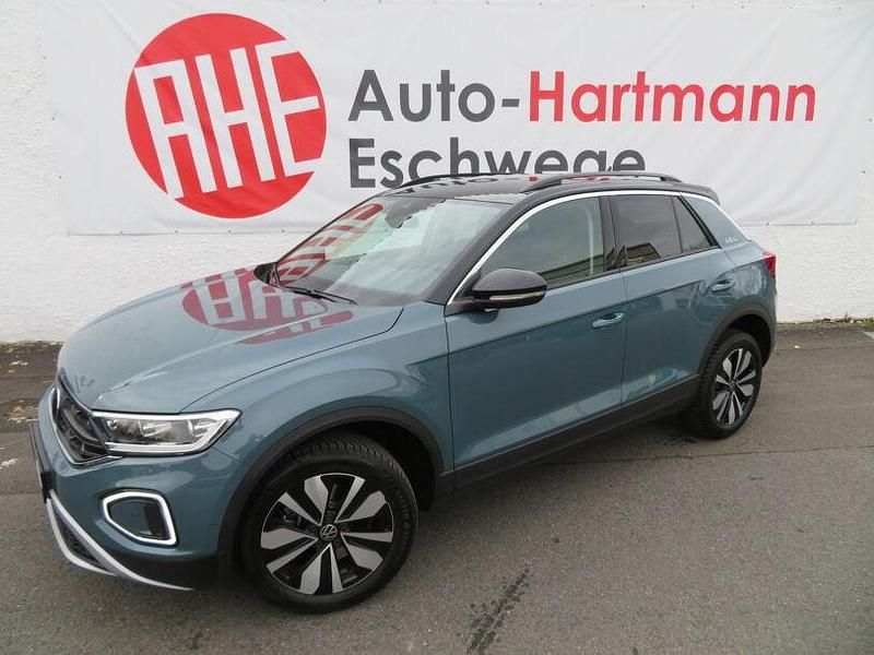 Petroleum blue (metallic) Gebraucht 2025 VW T-Roc Goal SUV | 28.679 € (Guter Preis) - Bild 1/4