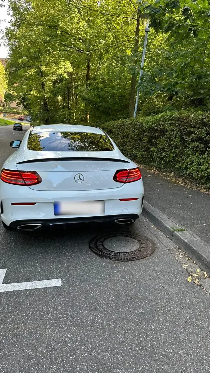 Gebraucht Mercedes C300 245 PS (180 kW) 2020 Weiß Coupé