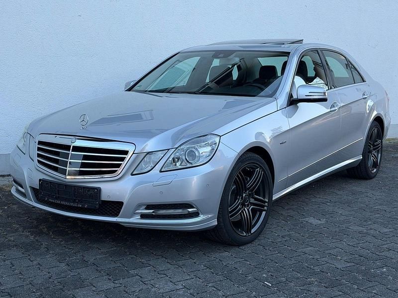 Gebraucht Mercedes E350 Elegance 265 PS (194 kW) 2012 Silber Limousine