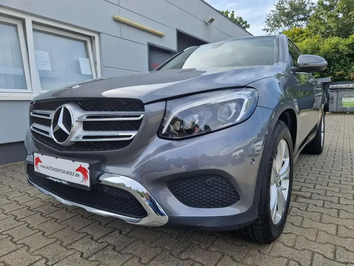 Gebraucht Mercedes GLC250 204 PS (150 kW) 2015 Grau SUV