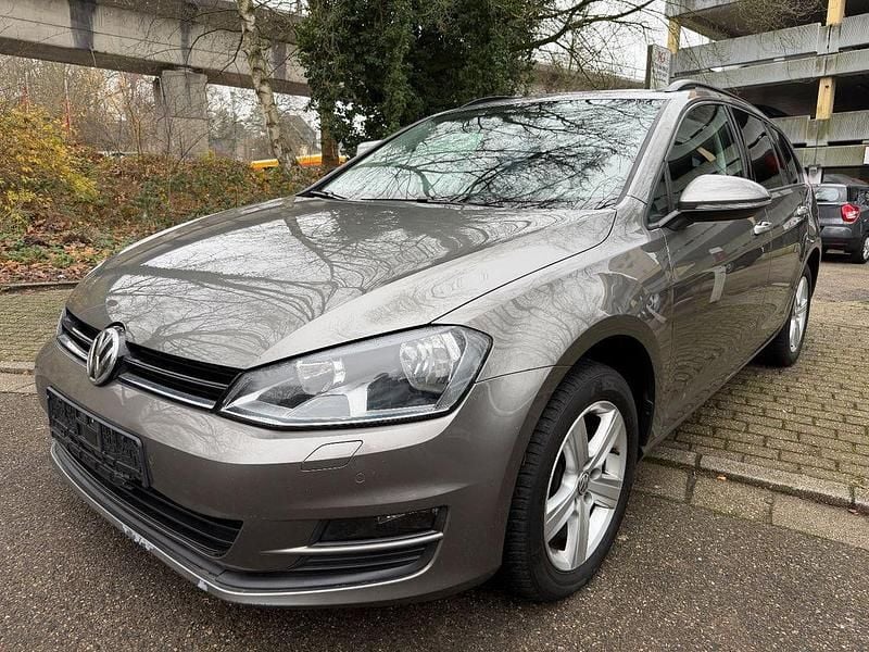 Grau Gebraucht 2015 VW Golf VII Limousine | 5.700 € (Superpreis) - Bild 1/4