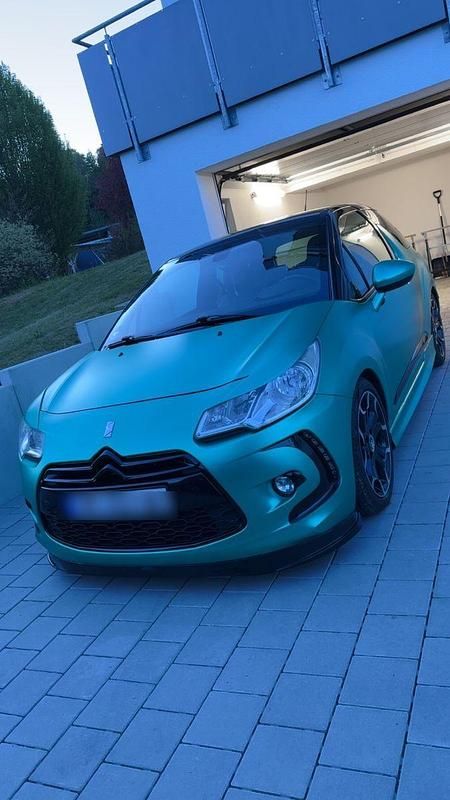 Silber Gebraucht 2011 Citroën DS3 Sport Chic Kleinwagen | 6.500 € - Bild 1/4