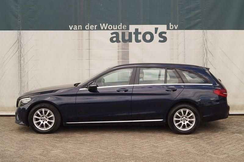 Blau Gebraucht 2019 Mercedes C180 Business Kombi | 20.900 € (Teuer) - Bild 1/4