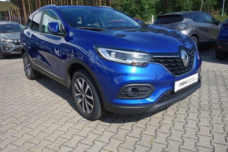 Blau Gebraucht 2021 Renault Kadjar Zen SUV | 17.490 € (Fairer Preis) - Bild 1/4