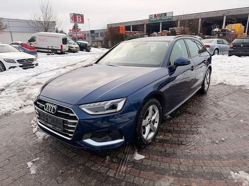 Gebraucht Audi A4 Sport 204 PS (150 kW) 2022 Navarrablau Kombi