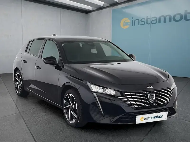 Gebraucht Peugeot 308 Allure 131 PS (96 kW) 2024 Schwarz Kleinwagen