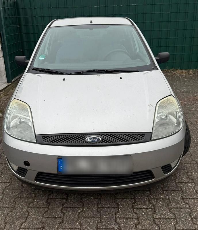 Gebraucht Ford Fiesta 60 PS (44 kW) 2005 Grau Kleinwagen