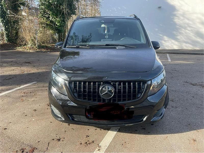 Gebraucht Mercedes V220 163 PS (119 kW) 2015 Schwarz Van / Kleinbus