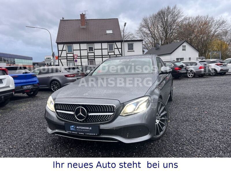 Grau Gebraucht 2017 Mercedes E300 Avantgarde Limousine | 29.990 € (Teuer) - Bild 1/4