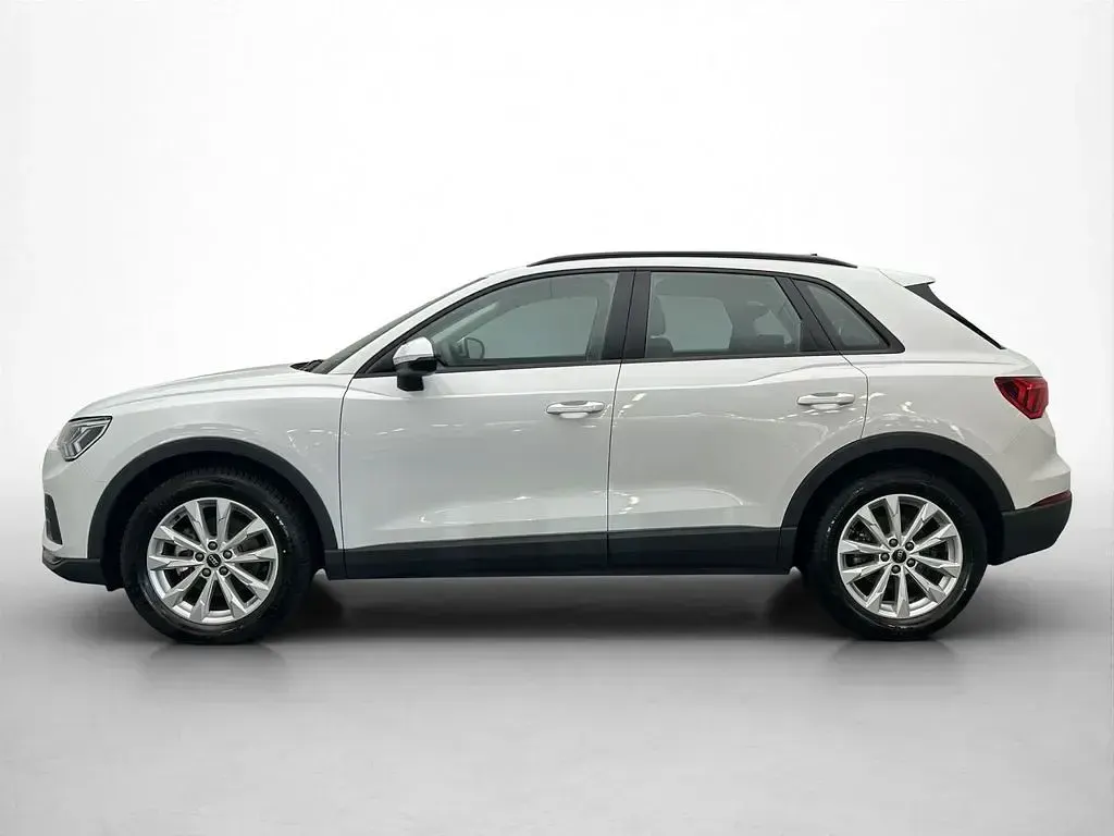 Gebraucht Audi Q3 Ambiente 150 PS (110 kW) 2025 Gletscherweiß metallic SUV